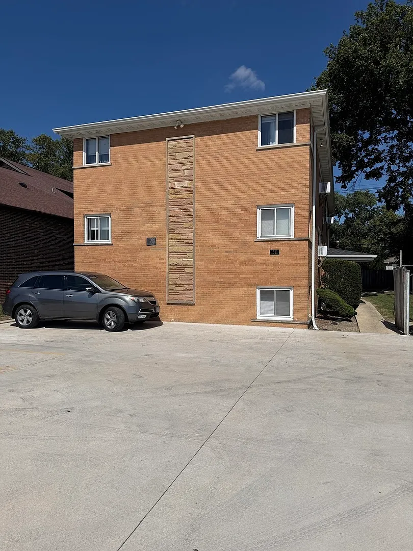 1 bed, 700 sqft, $1,350 — Photo 1