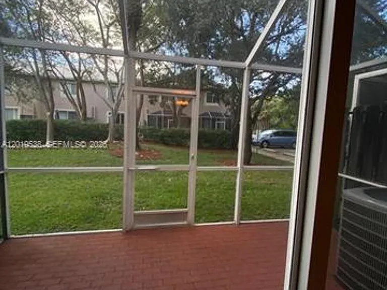 2041 Pompeii Ct #2014 — Photo 23