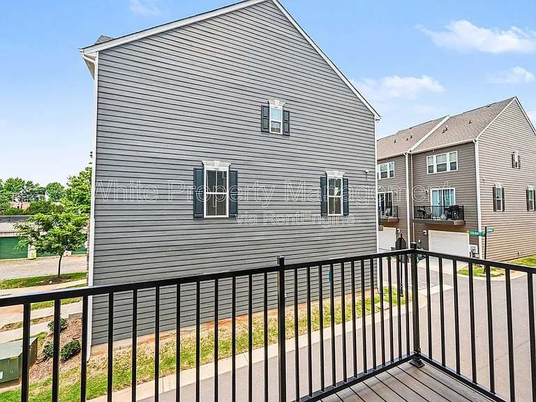 6222 Cleburne Ct — Photo 23