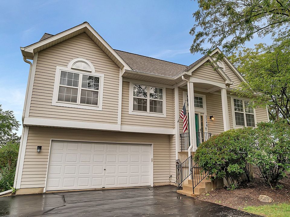 1st image of 2748 Shelly Ln