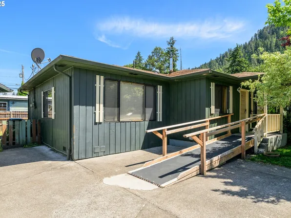 47693 Rainbow Ct, Oakridge, OR 97463