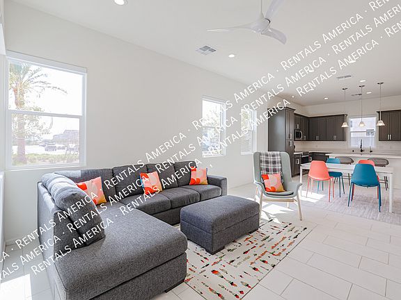 4th image of 15676 W Polk St