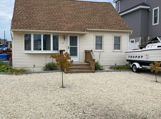 39 Mark Dr, Manahawkin, NJ 08050