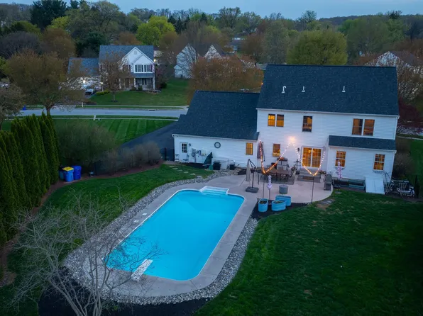 4233 Britain Dr, York, PA 17402