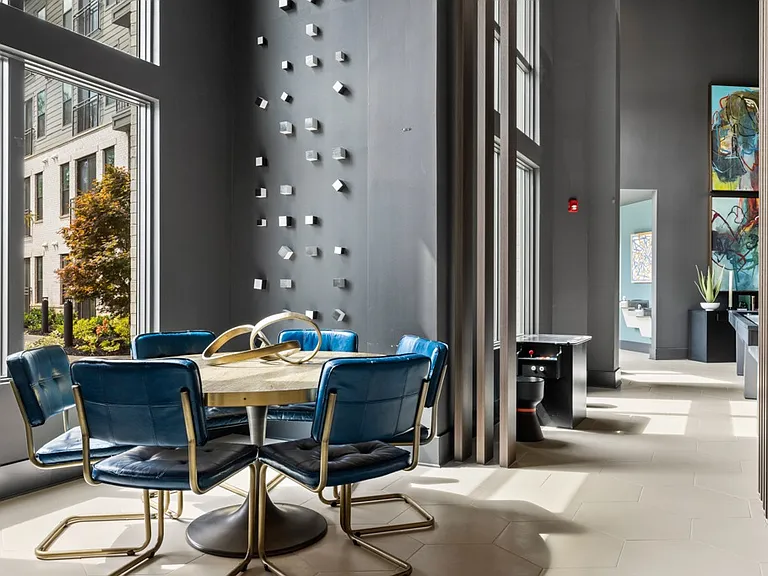 Bexley Duluth — Photo 9