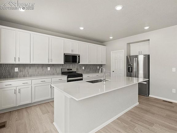3rd image of 10280 Hartwood Dr