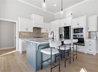 15449 W 173rd St, Olathe, KS 66062