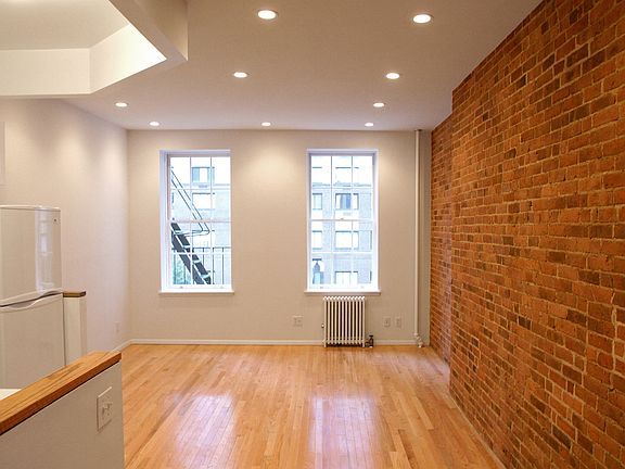 5th image of 233 E 96th St APT 4FW
