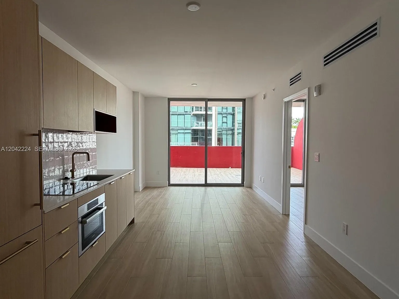 The Standard Midtown — Photo 2