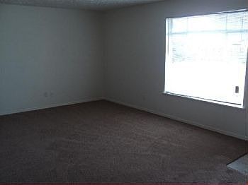 4th image of 3845 N 57th Ave