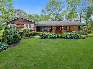 48 Warner Rd, Huntington, NY 11743