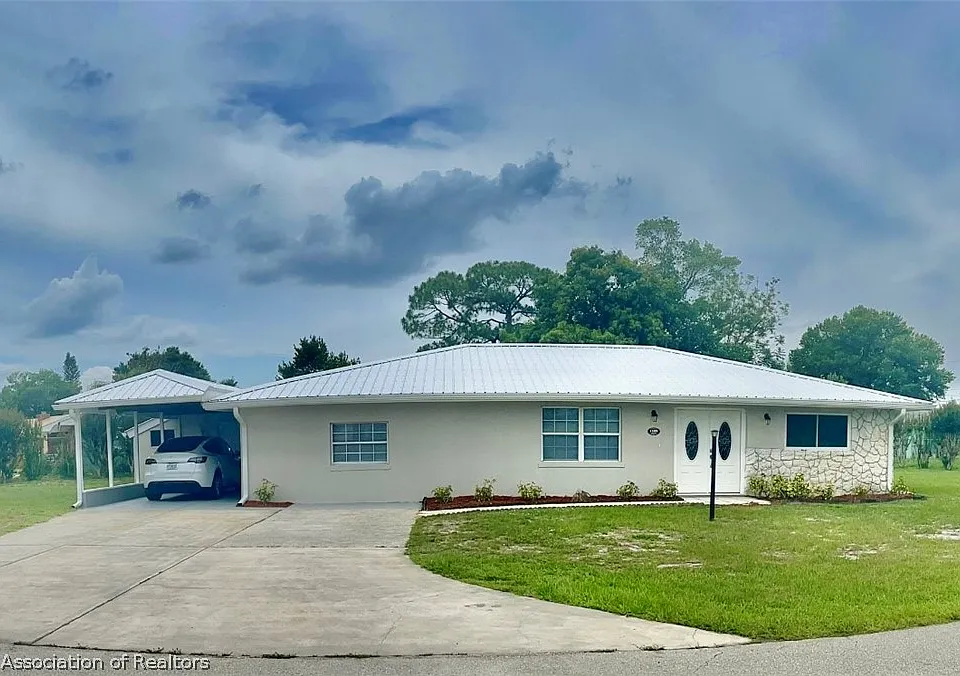 1409 Palm Way