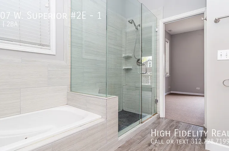2007 W Superior St #2E-1 — Photo 7