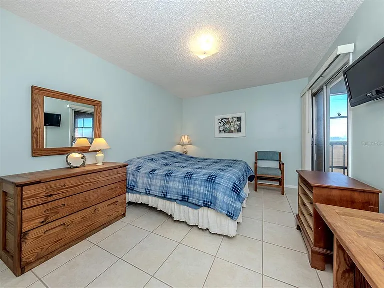 217 Airport Ave W #216 — Photo 22