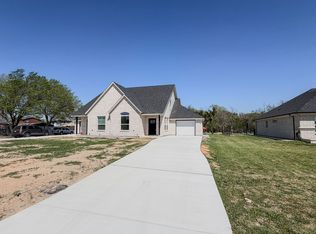 5950 Hereford Dr, Fort Worth, TX 76179