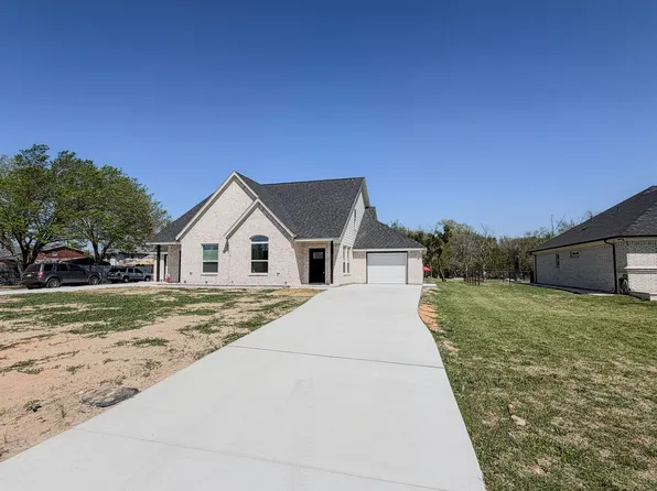 5950 Hereford Dr, Fort Worth, TX 76179