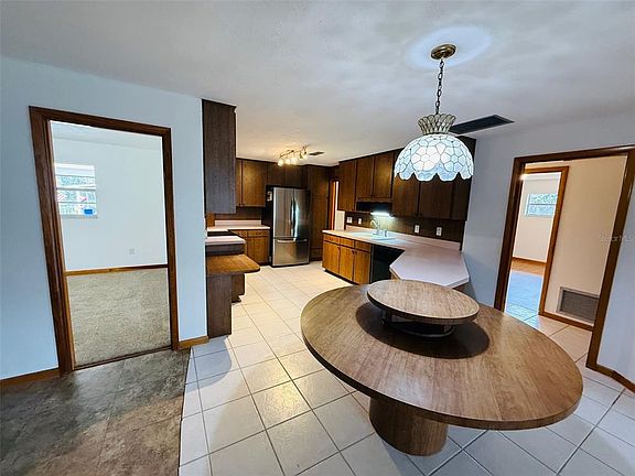 4th image of 1009 NW 36th Rd