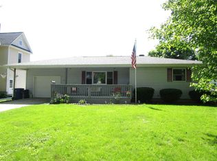 210 S West St, Cambridge, IL