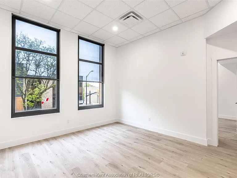 138 King St W #203 — Photo 14