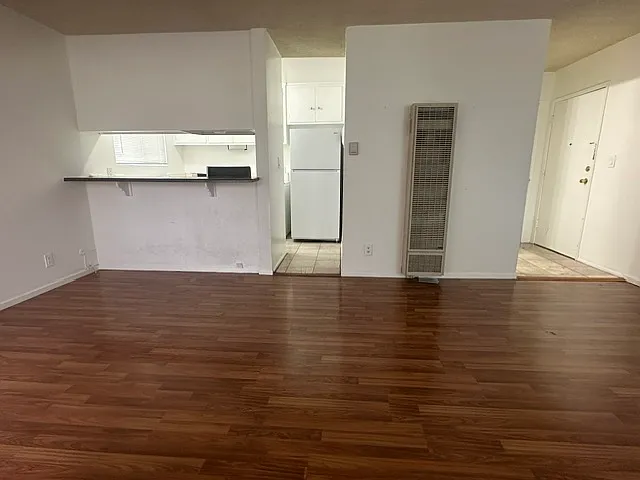 1762 Tamarind Ave #301 — Photo 3
