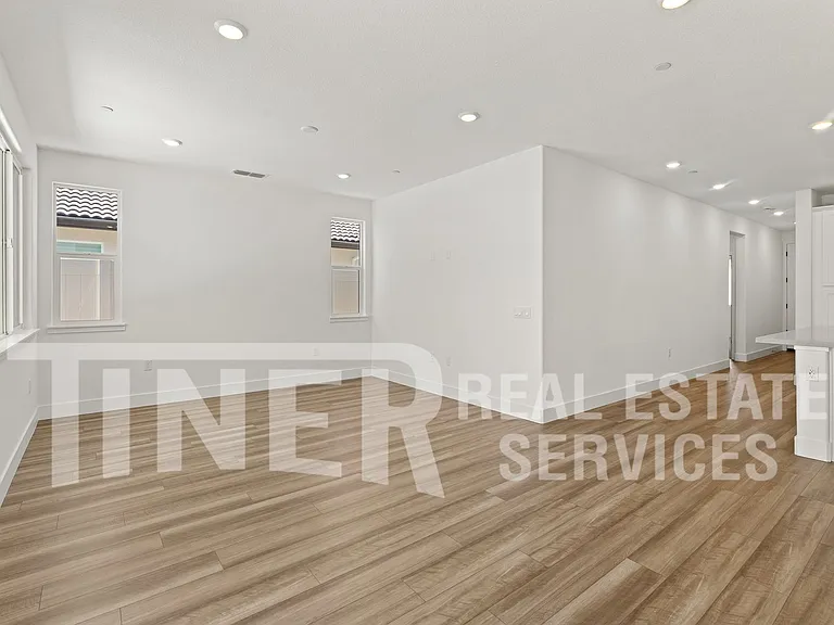 3062 Pansona St — Photo 9