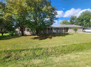 810 Karel Park Rd, Eldorado, IL 62930