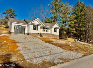 160 Dogwood Heights Dr, Tazewell, TN 37879