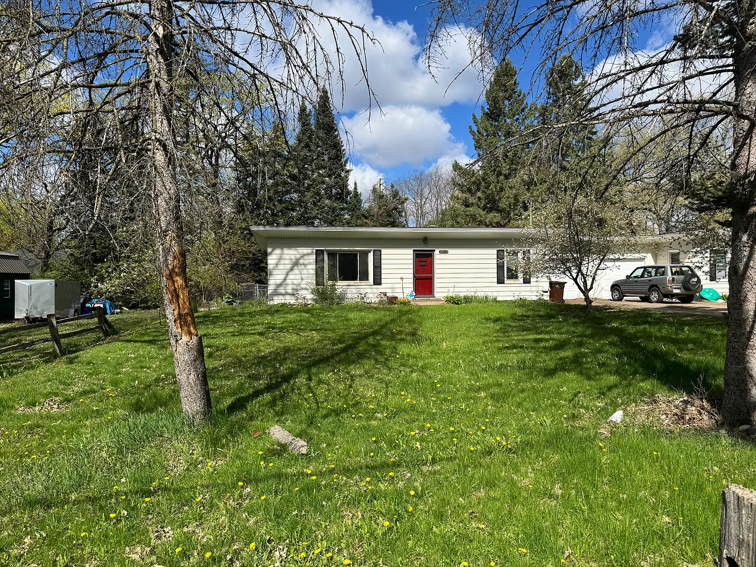 4 bed, 2400 sqft, $1,700 — Photo 1