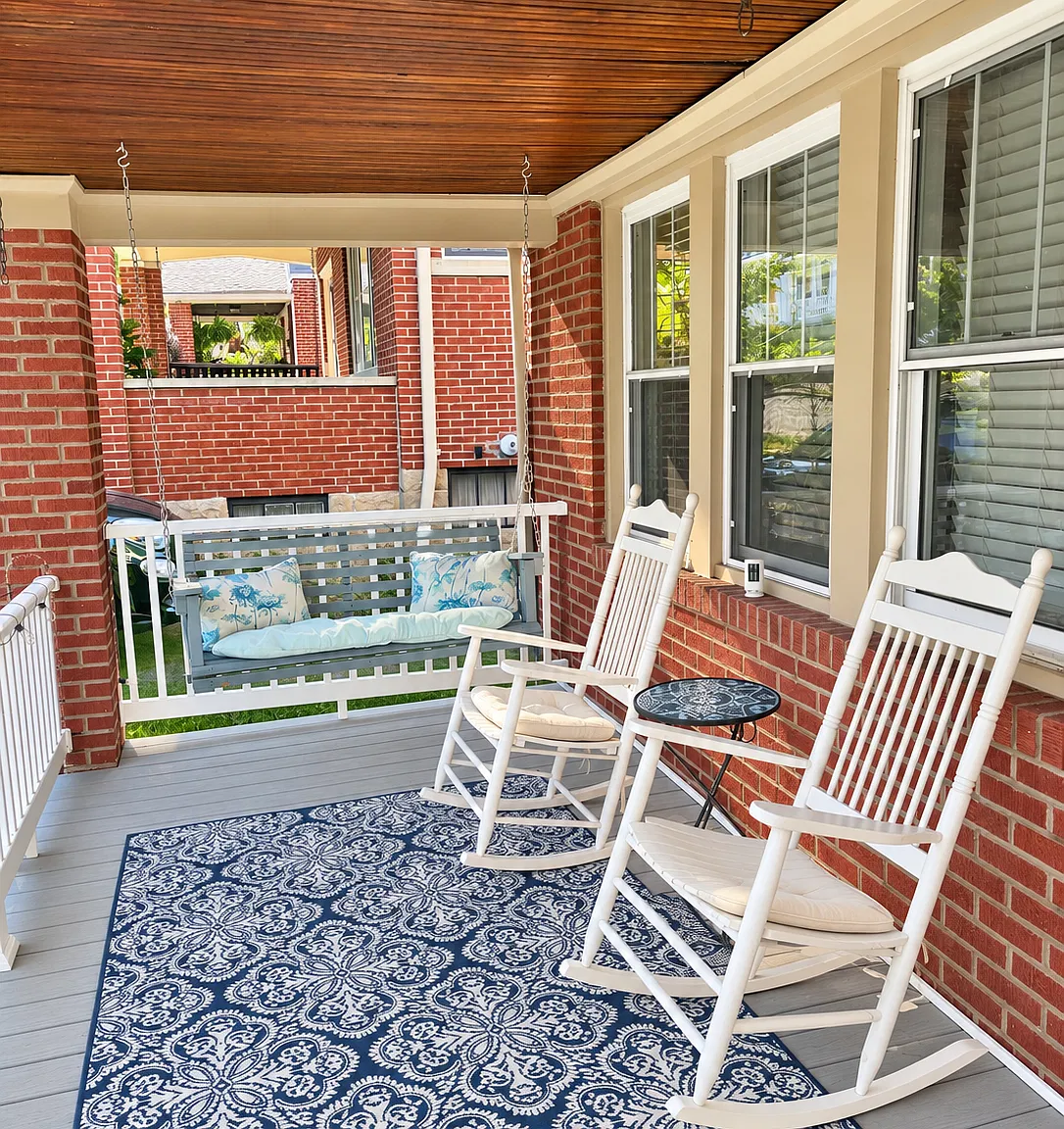 3 bed, 1308 sqft, $2,995 — Photo 2