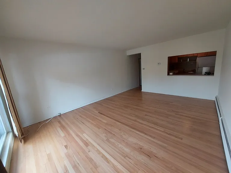 530 W Barry Ave #4F — Photo 6