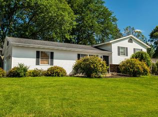 W6167 William Dr, Onalaska, WI 54650