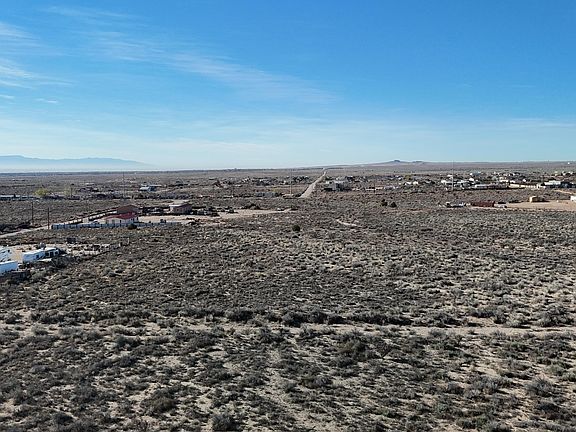 2nd image of 8 Avenue Sw