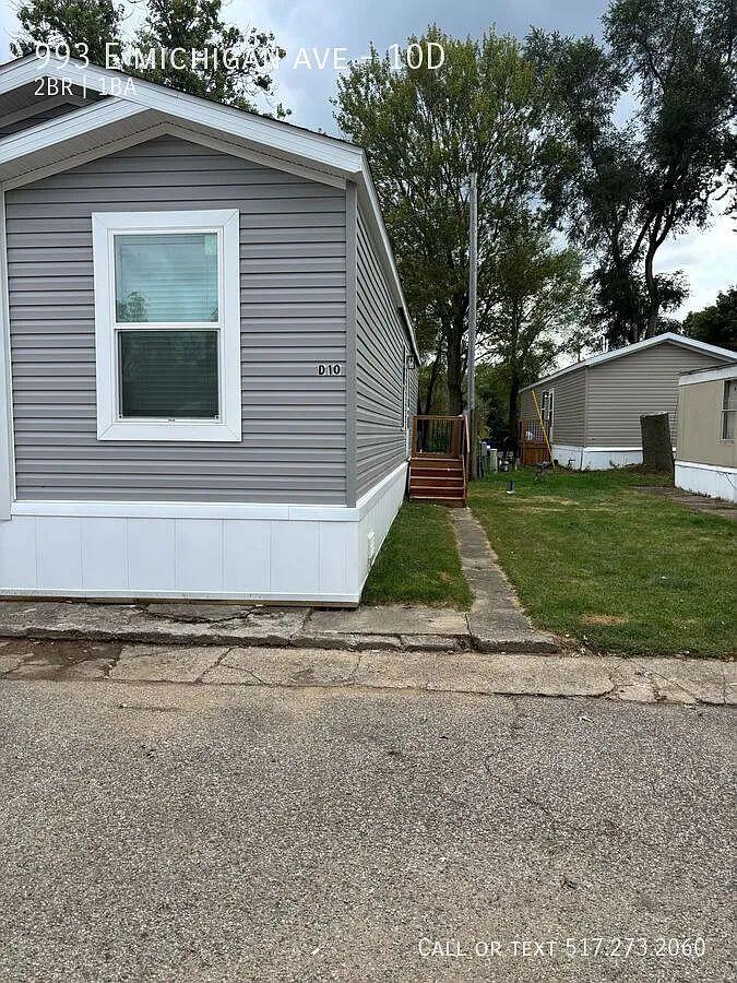 Cozy 2BR/1BA Mobile Home Safe Community Located near shopping and entertainment, this home offers... — Photo 2
