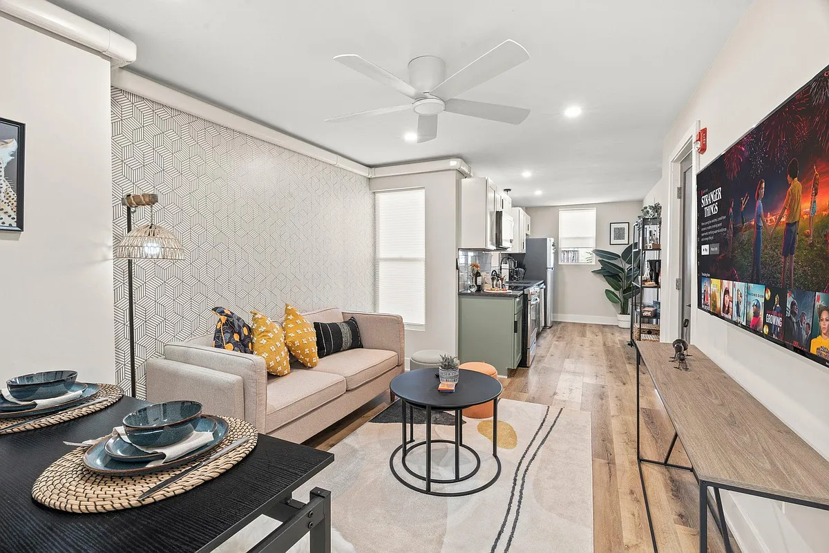 Photo 2 of 19 - 1334 E Passyunk Ave #2 - Philadelphia, PA Building Photo - 1334 E Passyunk Ave #2