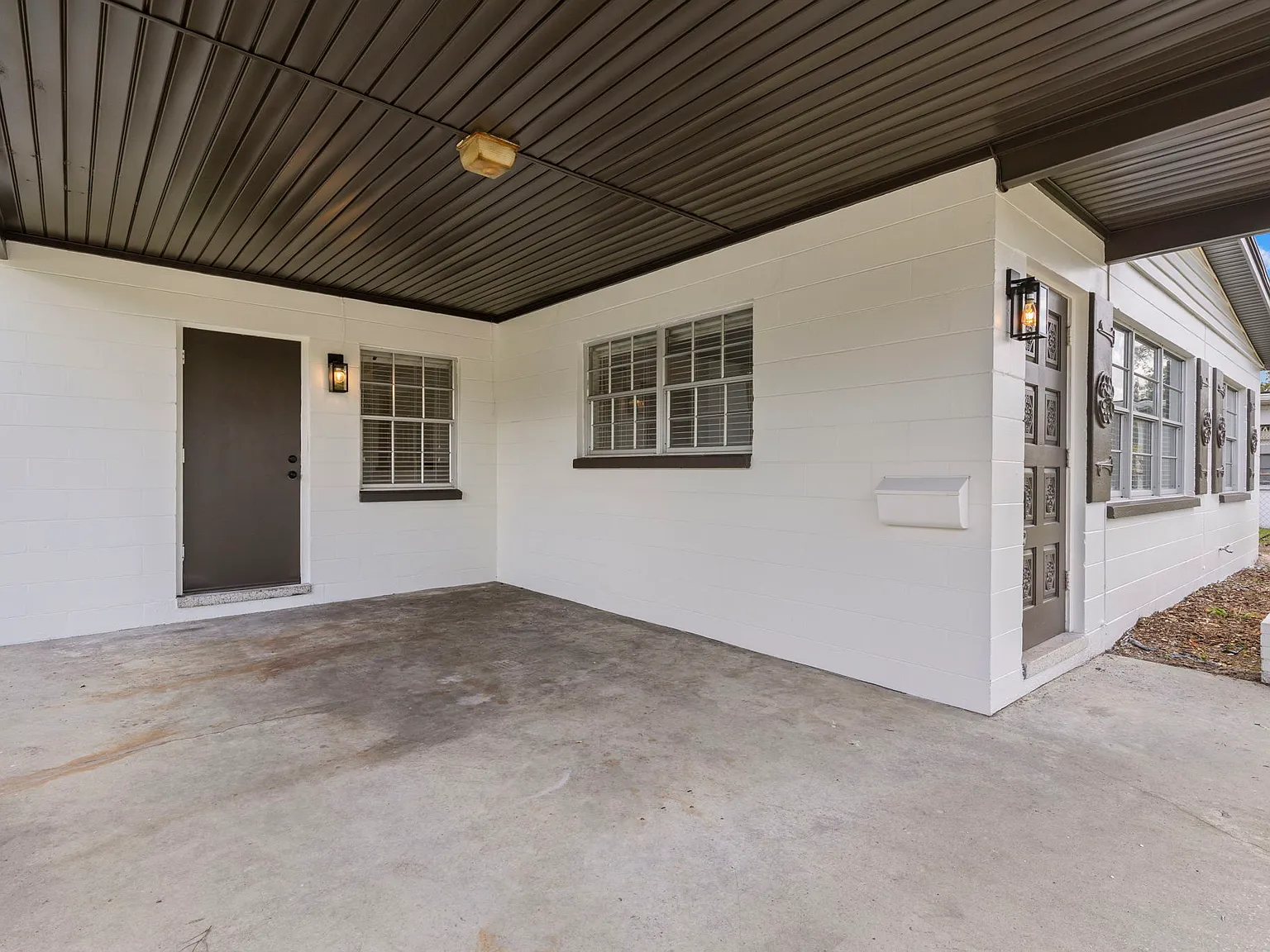 2 bed, 1045 sqft, $2,000 — Photo 4