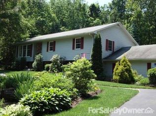 1632 Green Tree Cir, Sciota, PA 18354