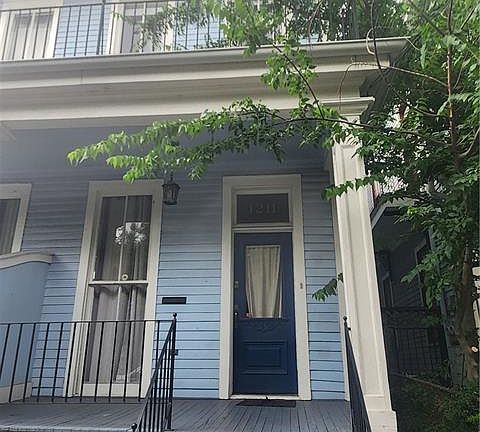2nd image of 1211 Coliseum St