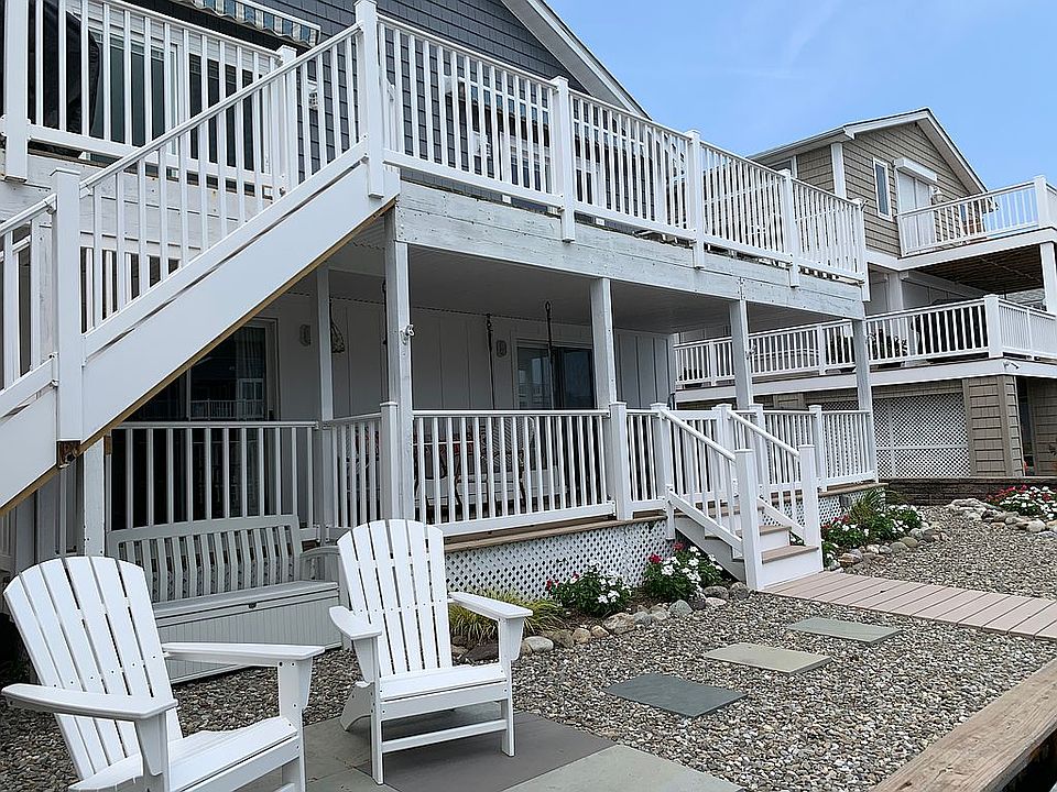2nd image of 54 Bayside Dr