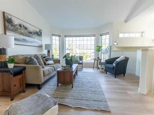 73 W Ogilvie Close, Red Deer, AB T4P 3X7