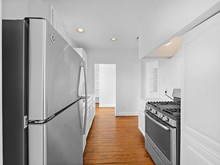 1510 Harold St #2 — Photo 10