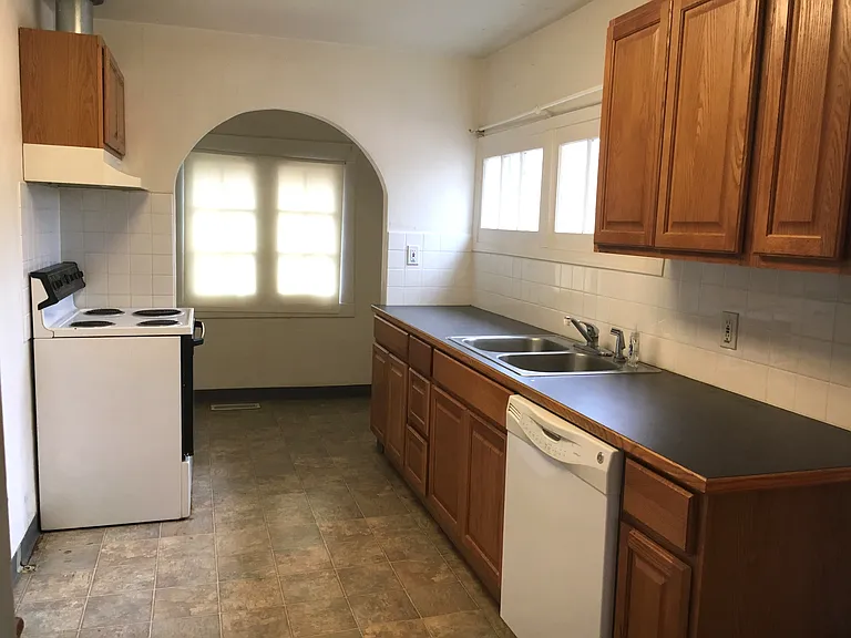 534 E Everett Ave — Photo 5