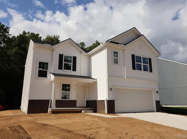 4243 Oak St, Grand Blanc, MI 48439