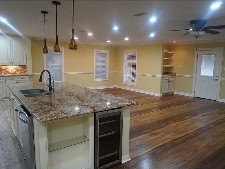 7506 Dearborn St — Photo 4