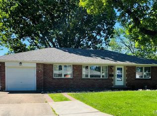 7830 Apple Valley Dr, Saint Louis, MO