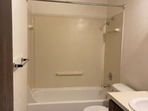4th image of 10712 64th Ave E #C114-4