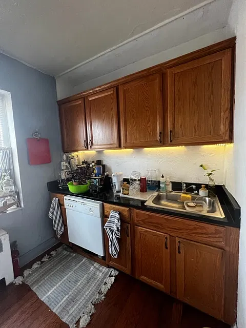 2 bed, 646 sqft, $1,599 — Photo 3