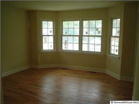 3rd image of 3112 Pocahontas Ave