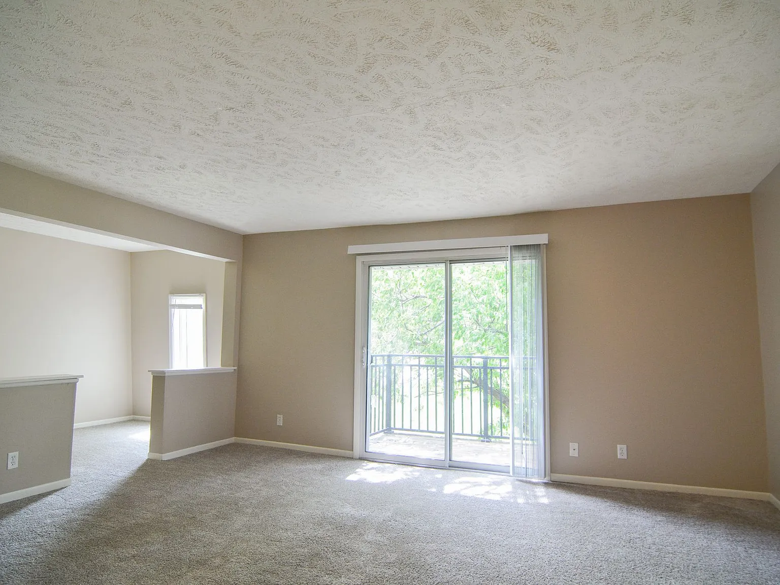 Spring Acres Apartments — Photo 2