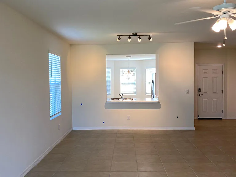 1207 SW Embers Ter — Photo 11