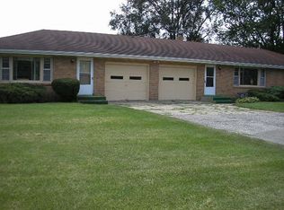 8980 Cunningham Rd, Winnebago, IL 61088